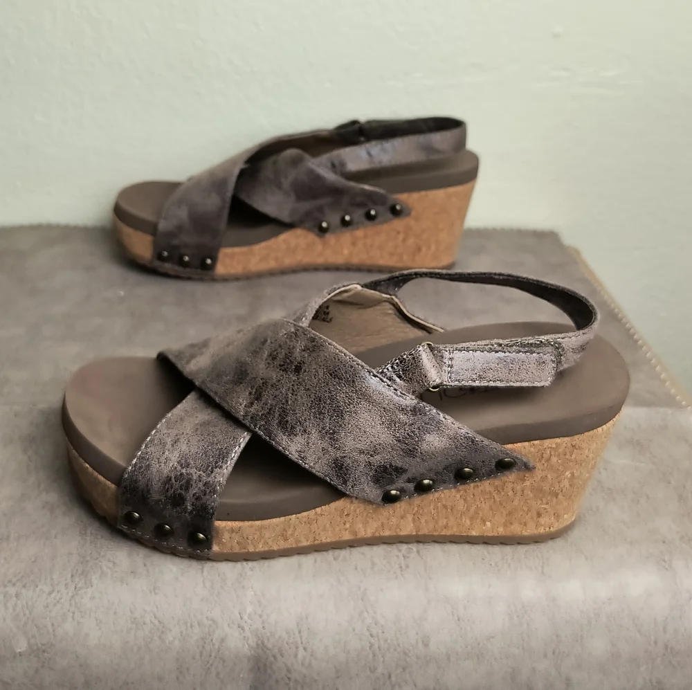 Boutique by Corkys Teresa Slip On Platform Toe Slingback Sandals 7 Distressed